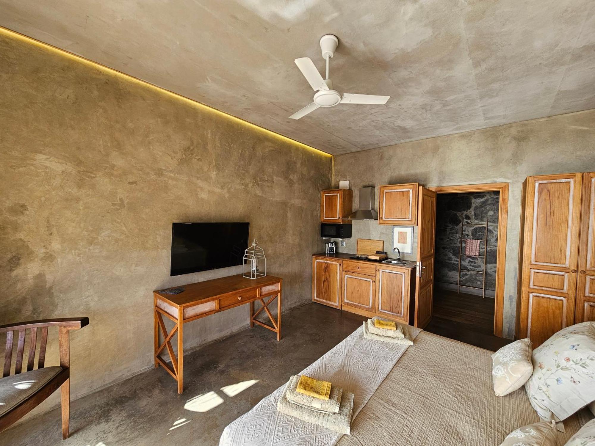Les Terrasses Suites Calheta  Εξωτερικό φωτογραφία